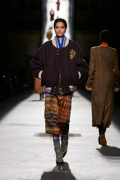 Look 43